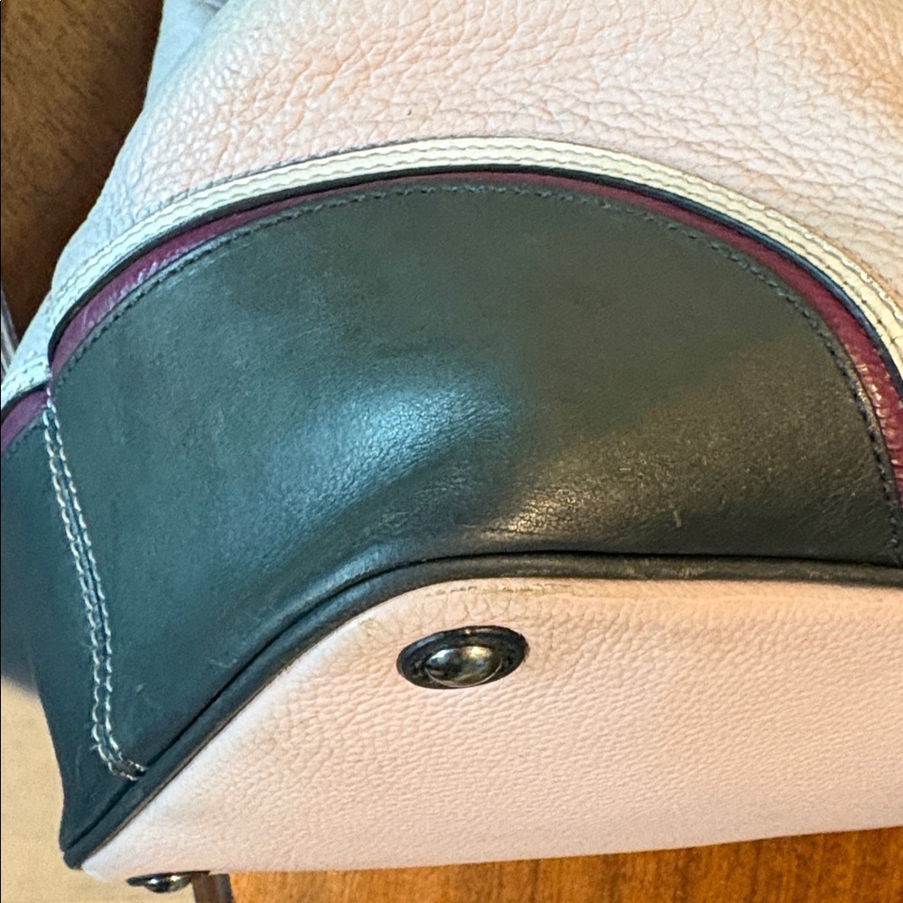Coach  2085  Laura Spectator shoulder bag  leather pink/charcoal kisslock  3 com - Picture 10 of 16